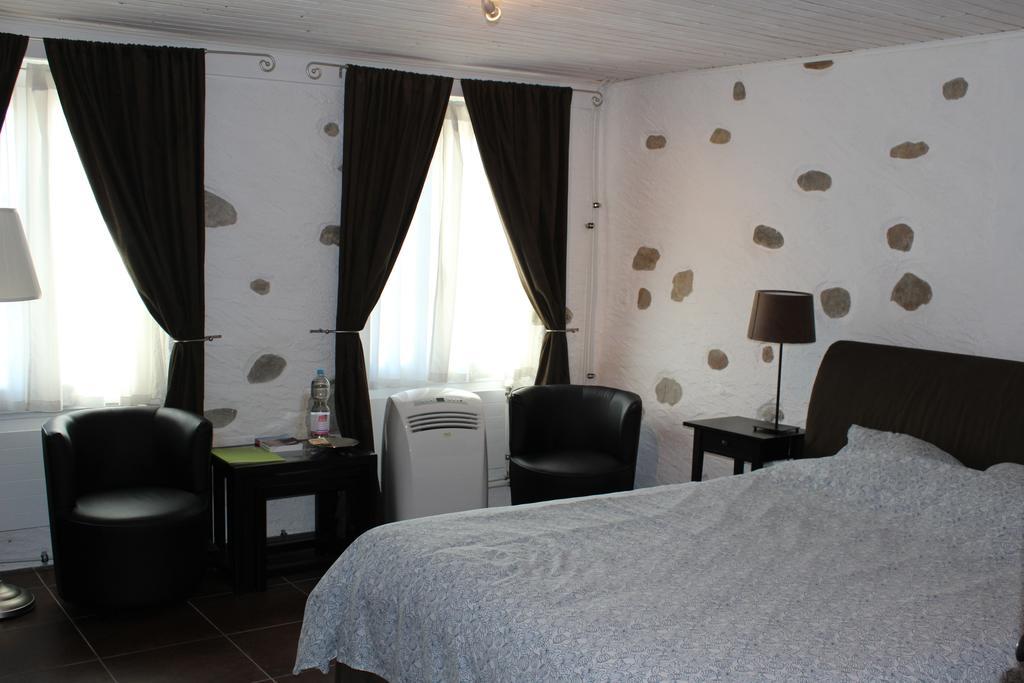 Bed and Breakfast Au Coeur Du Vignoble Sur Bursins Екстер'єр фото